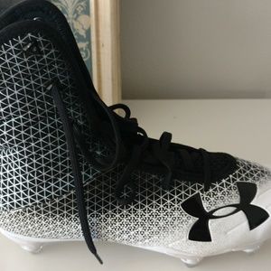 Under Armour Highlight Select Football Cleats, 9.5